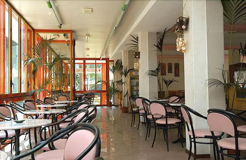 Hotel Stiefel Lignano Sabbiadoro Buitenkant foto