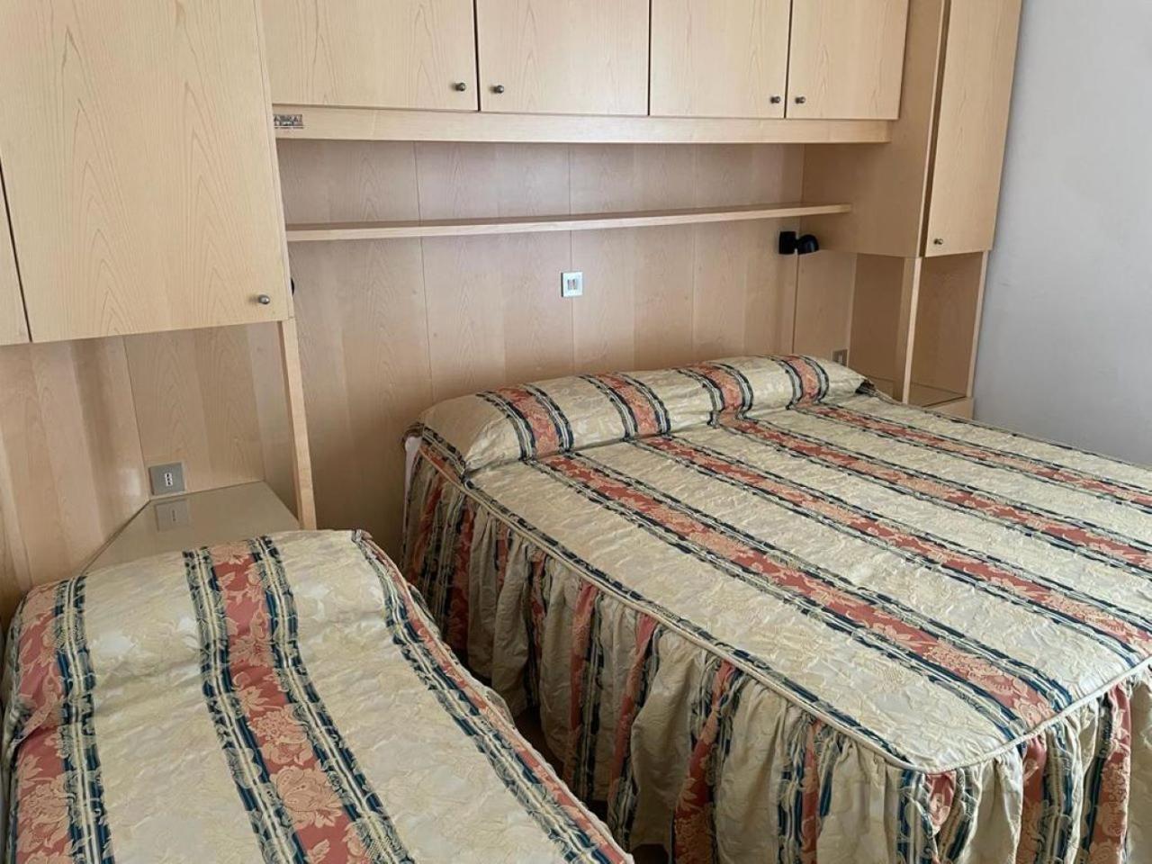 Hotel Stiefel Lignano Sabbiadoro Buitenkant foto