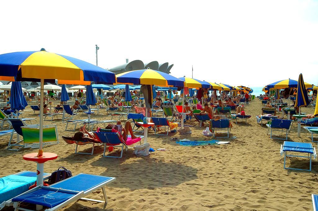 Hotel Stiefel Lignano Sabbiadoro Buitenkant foto
